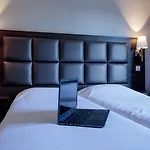 Logis Noemys Morgon Otel 3*