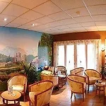 Logis Noemys Morgon Otel 3*