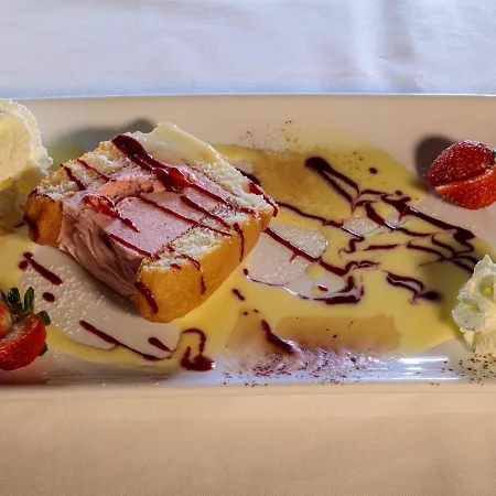 Logis Noemys Morgon Hotel 3*