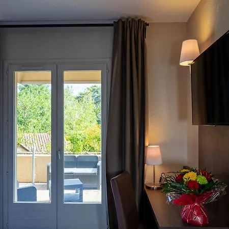 Hotel Logis Noemys Morgon