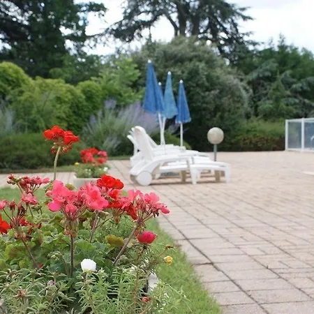 Hotel Logis Noemys Morgon 3*