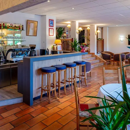 Logis Noemys Morgon 酒店 维列莫尔贡