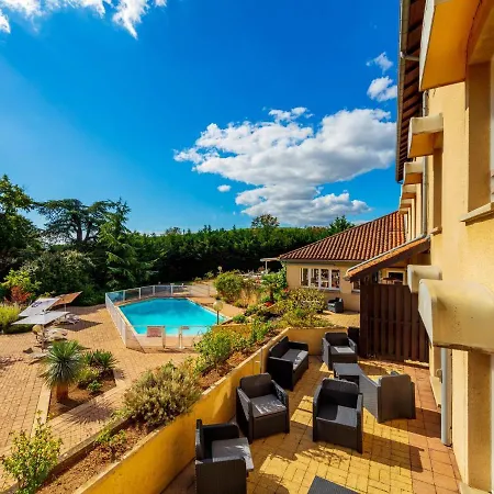 Logis Noemys Morgon Hotel 3*