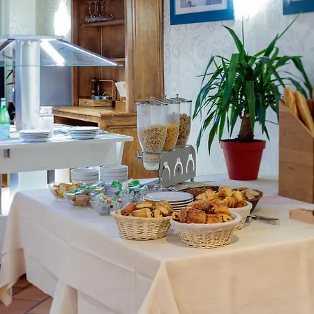 Hotel Logis Noemys Morgon